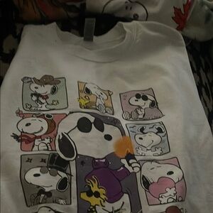 Gildan White Sweatshirt with Snoopy Comic Panels